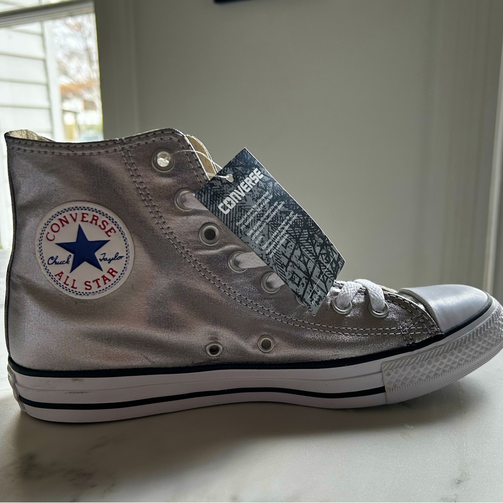 BRAND NEW Silver Converse